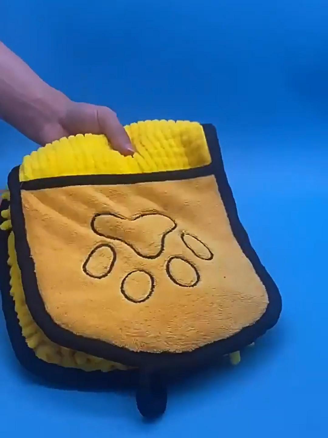 Absorbent dog bath towel robe